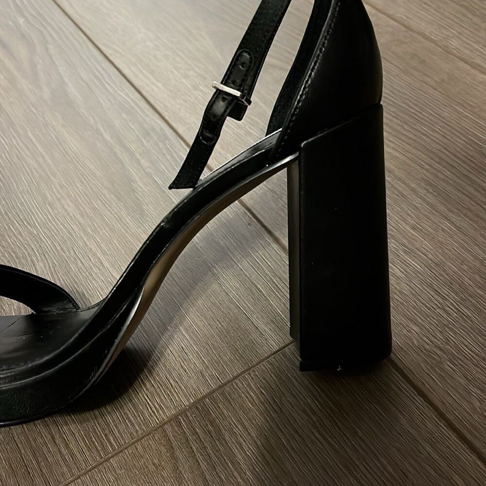 Steve Madden SUSAN BLACK PATENT Black Sandals Size 10 - Picture 3 of 4